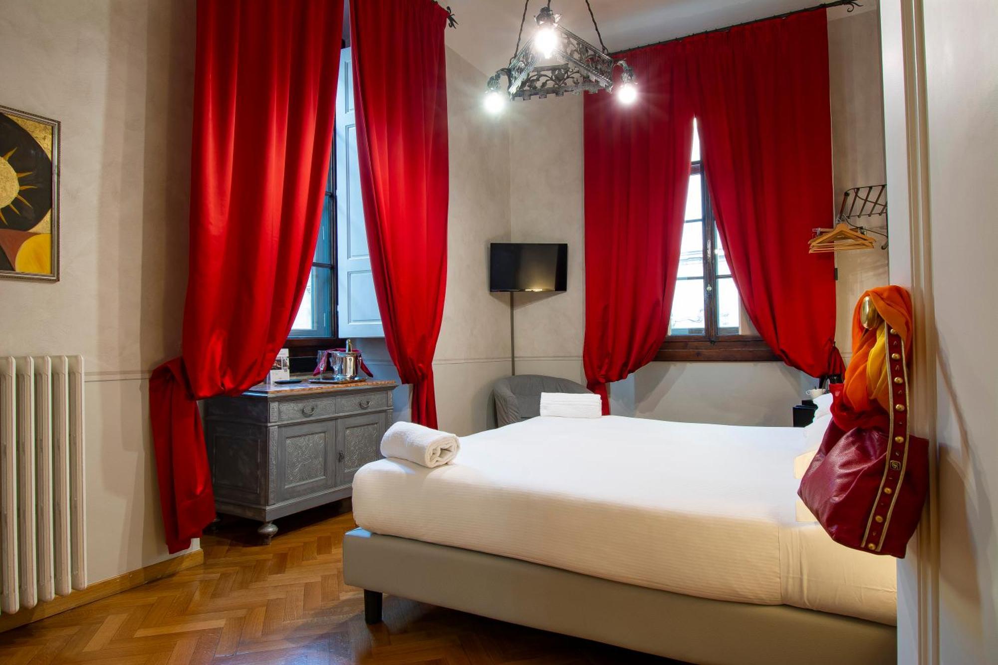 N4U Guest House Firenze Bagian luar foto