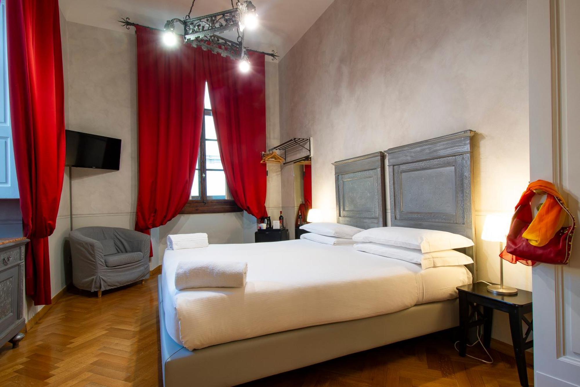 N4U Guest House Firenze Bagian luar foto